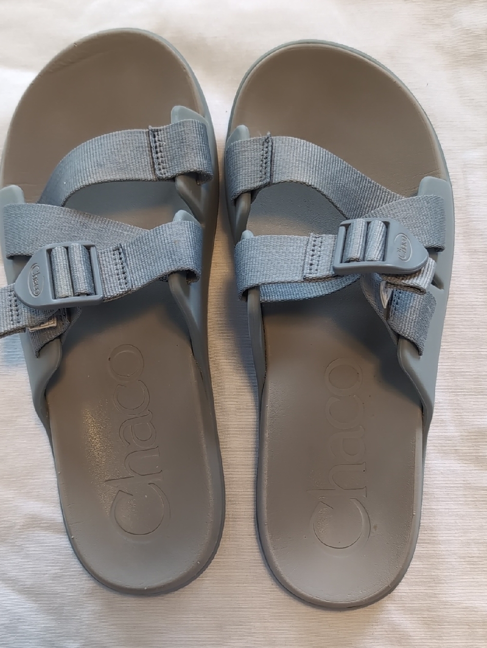 Chaco Chillos Slide Sandals in Light Gray